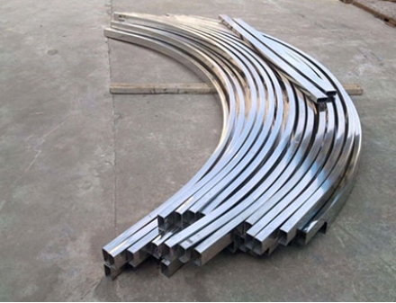 通辽铝型材拉弯加工：精雕铝艺​