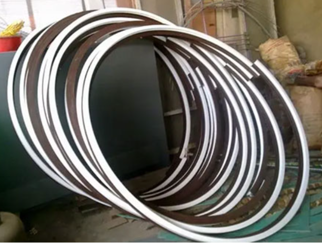 让直线 “起舞”：通辽弯圆加工的奇妙变形记